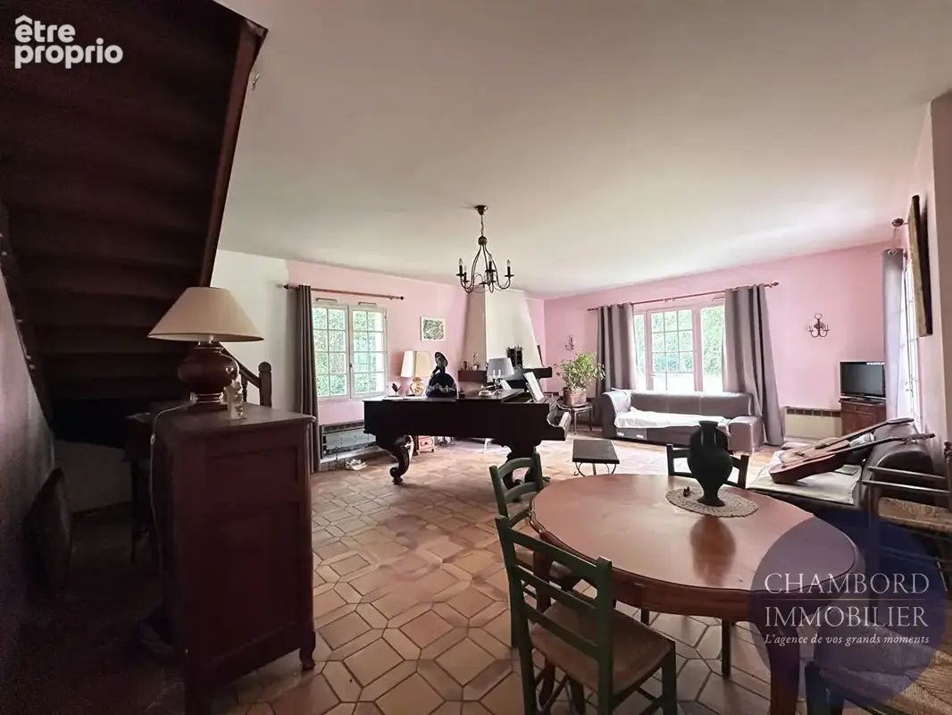 Maison spacieuse à vendre à Les Montils - Exclusivité CHAMBORD IMMOBILIER - photo 7