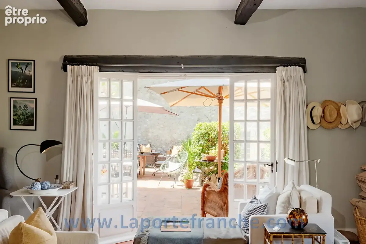 Maison de Maître   Haut-de-Cagnes   4 chambres, studio, terrasses et garage - photo 9