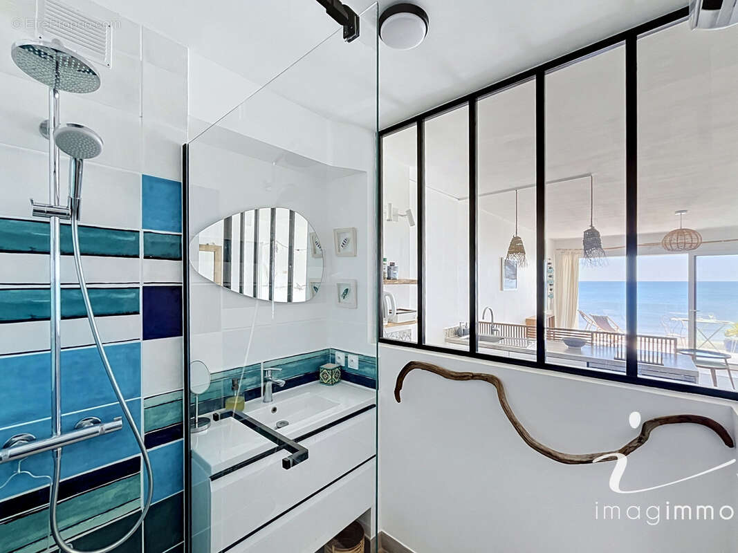Appartement à MAUGUIO