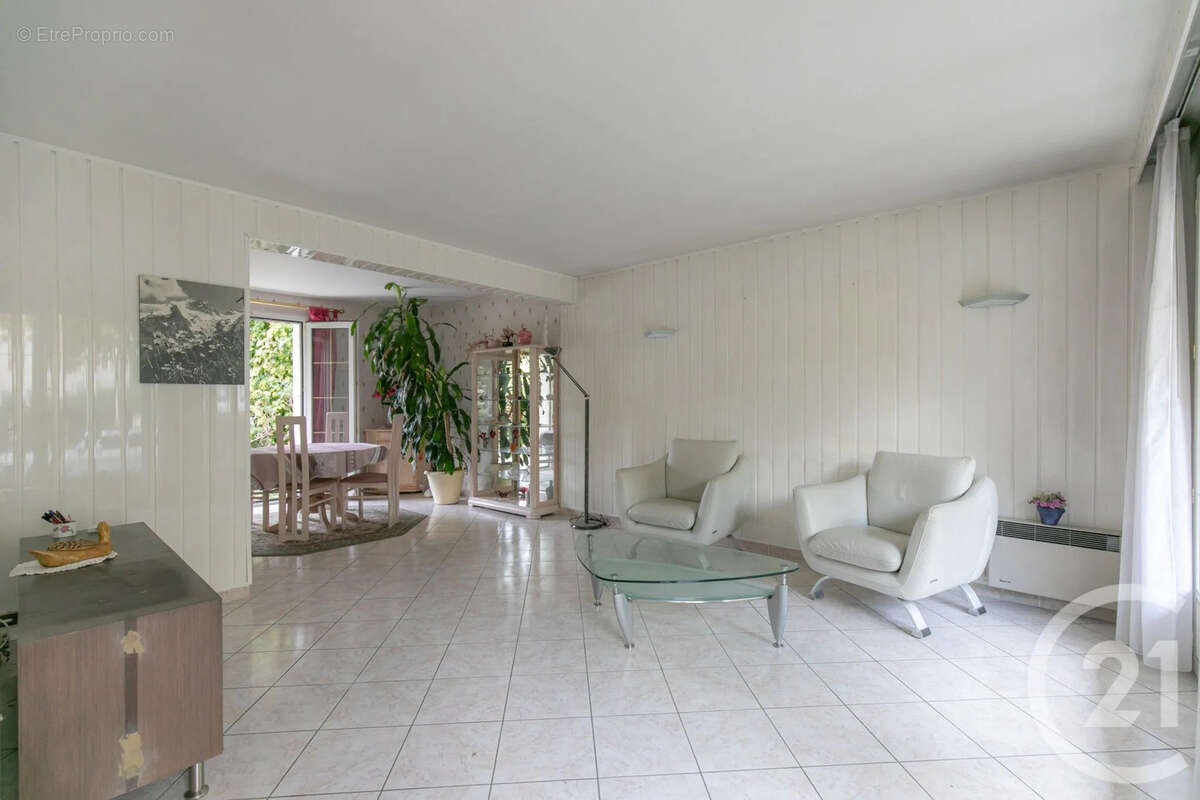 Maison à CHAMPIGNY-SUR-MARNE