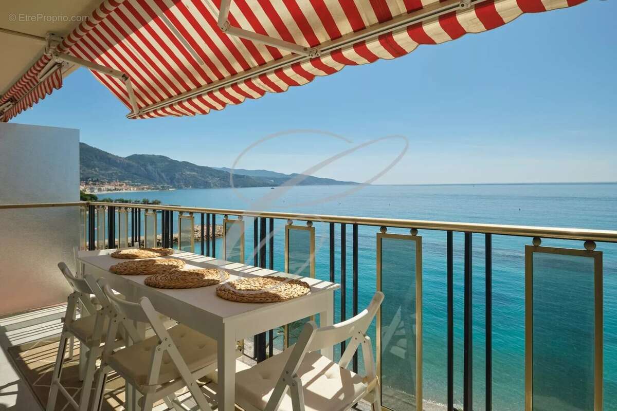 Appartement à ROQUEBRUNE-CAP-MARTIN