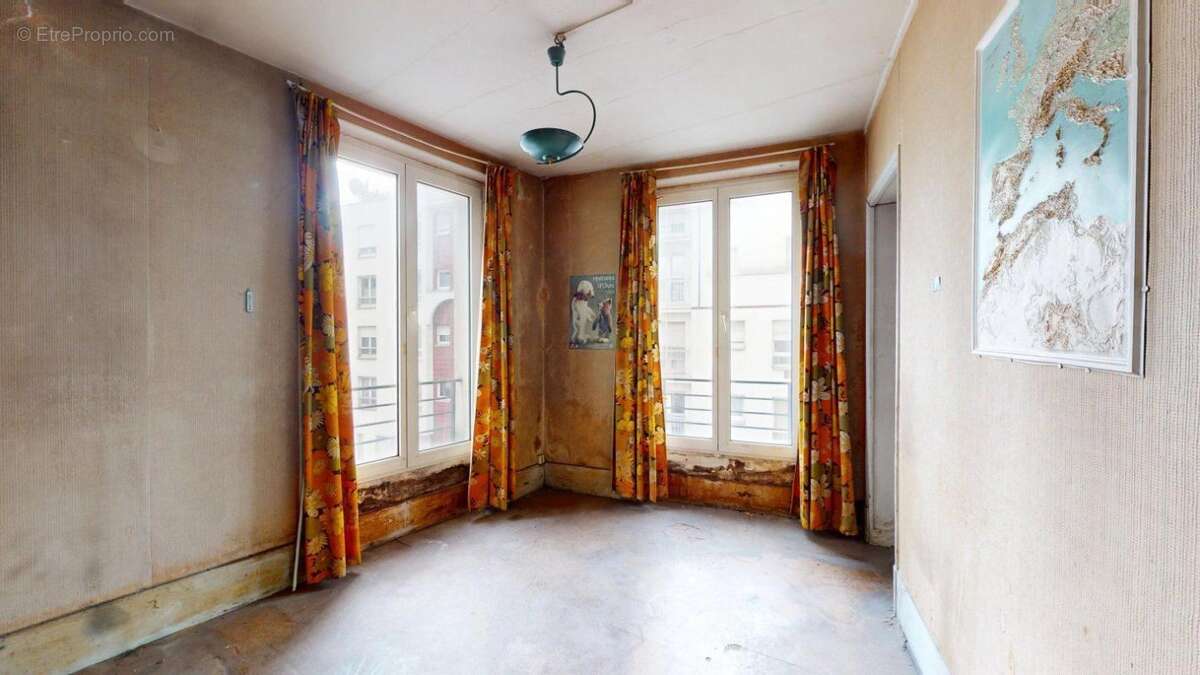 Appartement à PARIS-11E