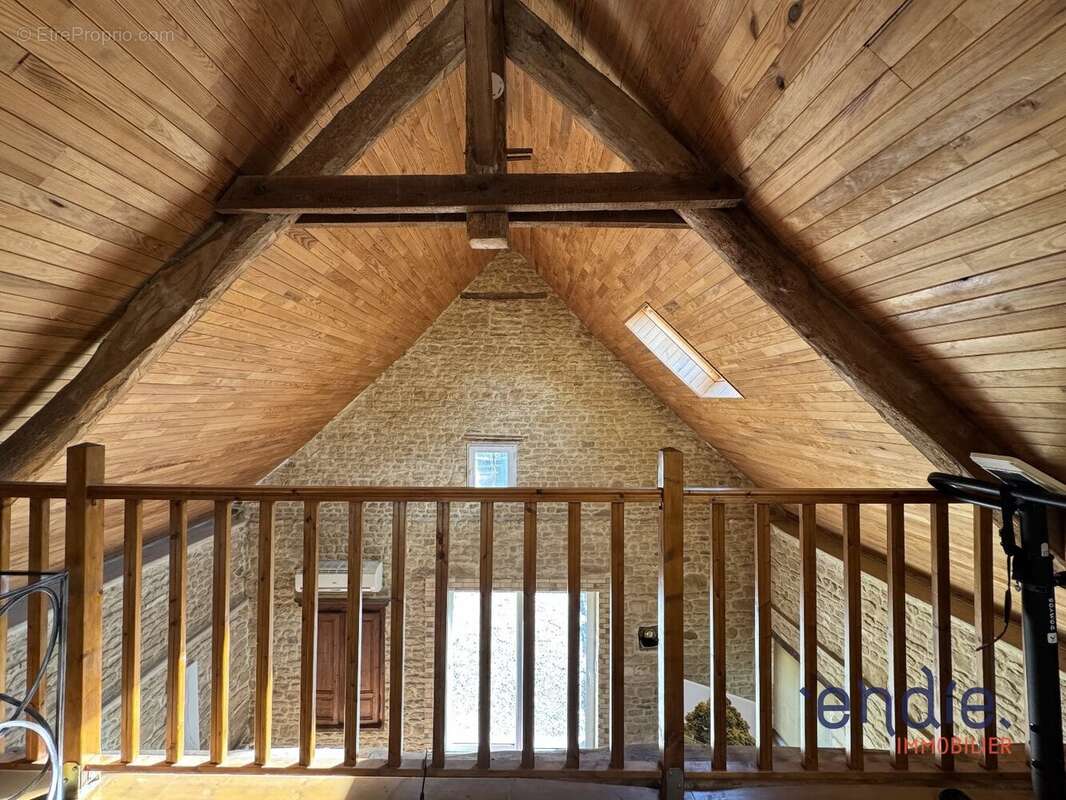 Maison à CLINCHAMPS-SUR-ORNE