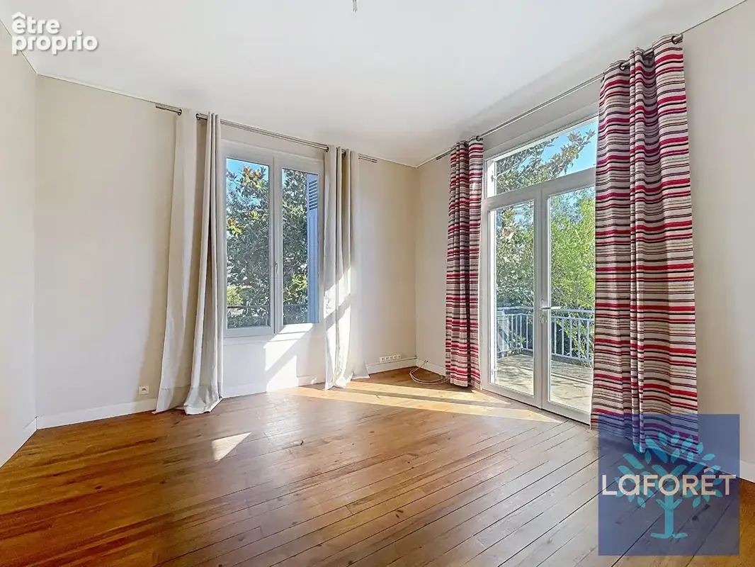 Maison de caractère des années 1920  -190 m² - 5 chambres - piscine - photo 4