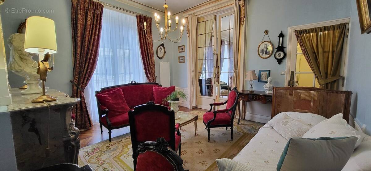 salon appart 1er étage - Maison à PROVINS