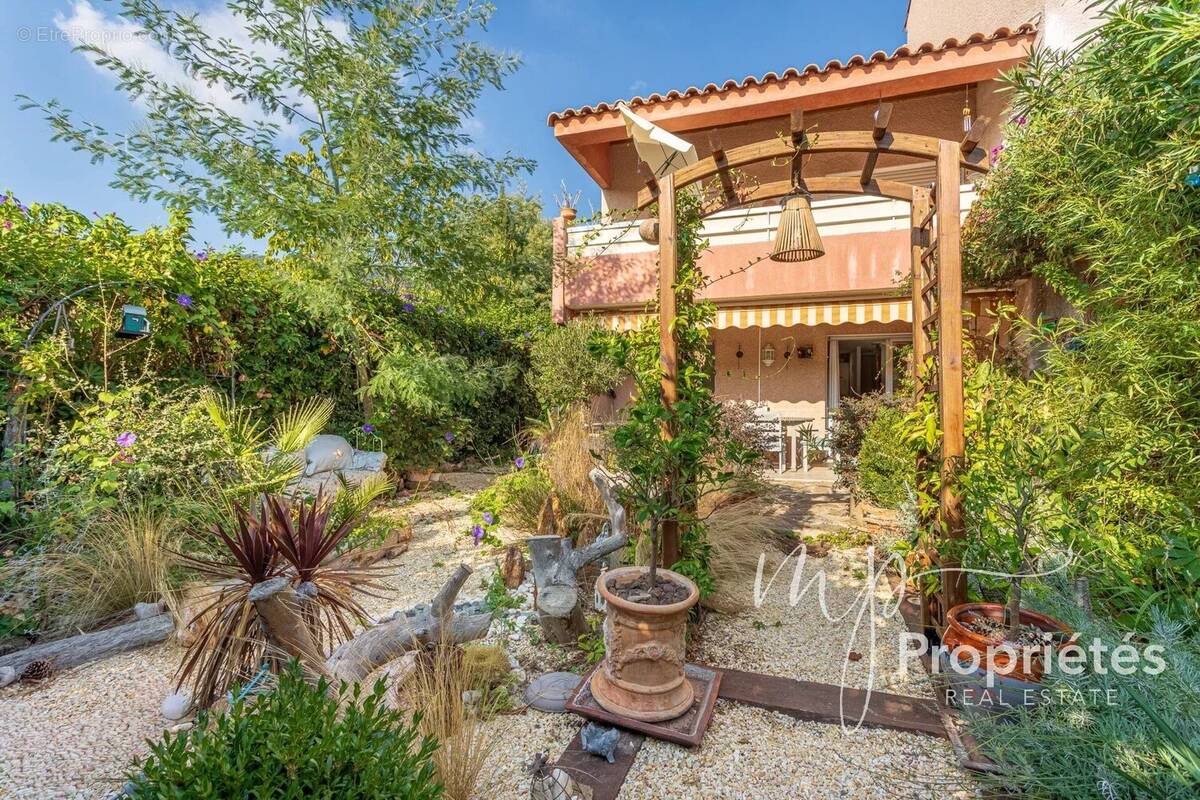 Appartement à RAYOL-CANADEL-SUR-MER