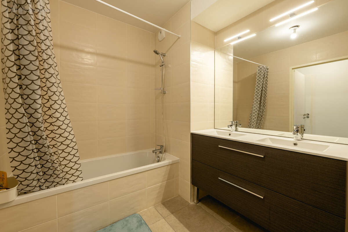 Appartement à SAINT-JORIOZ