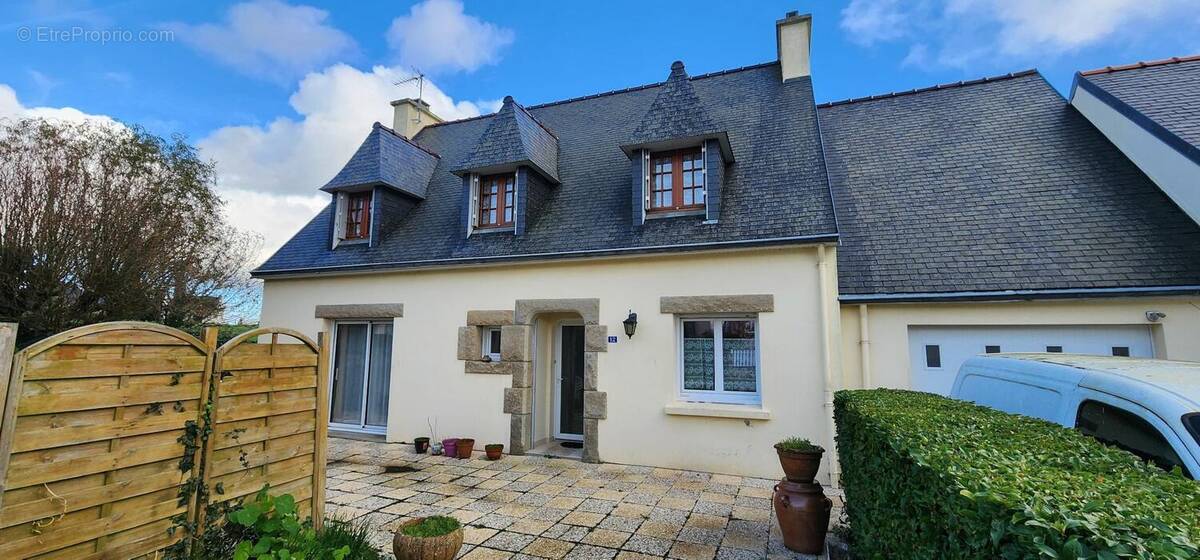 Photo 1 - Maison à LANDUDEC