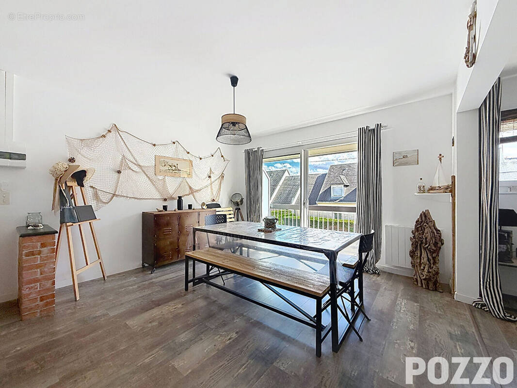 Appartement à JULLOUVILLE