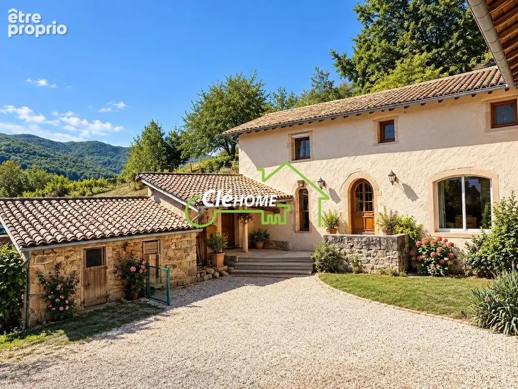 Maison 6 pièces 156 m² à vendre à Quincie-En-Beaujolais (69430) - photo 2
