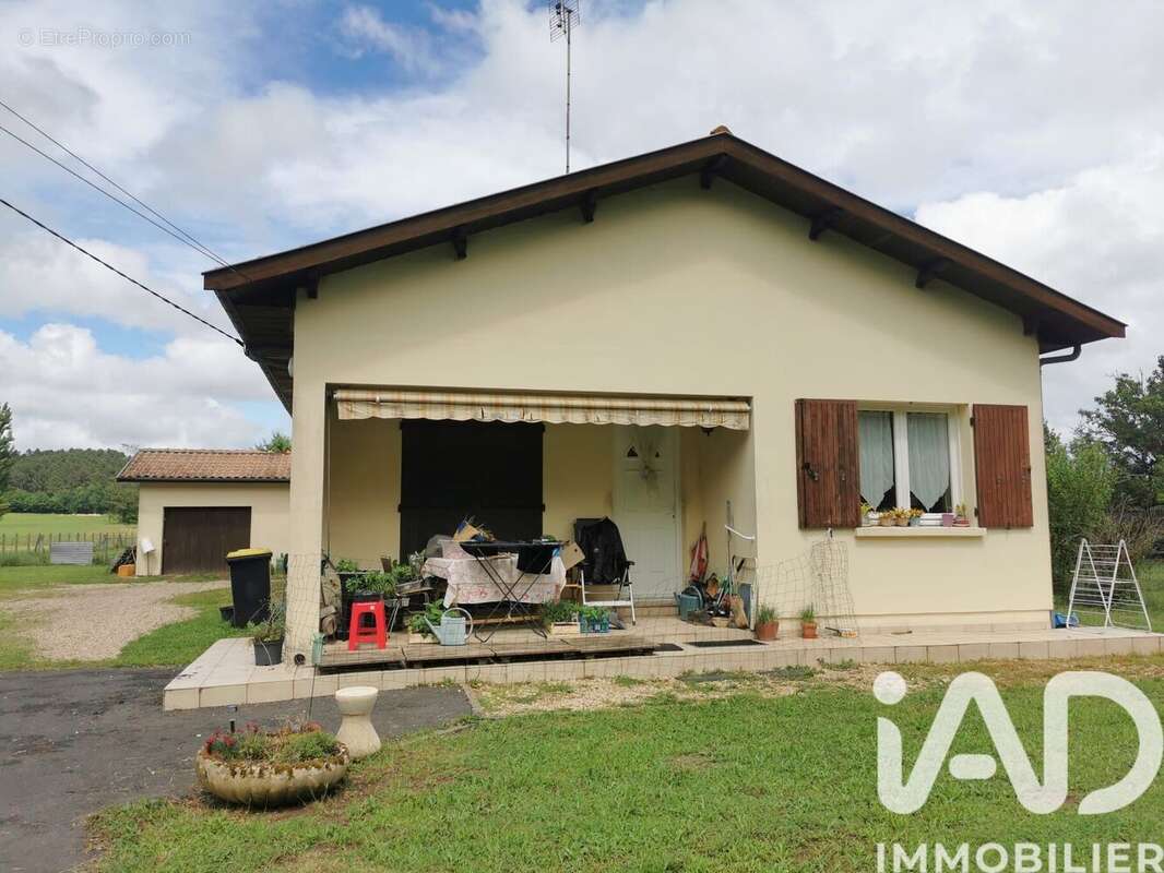 Photo 2 - Maison à LE PIZOU