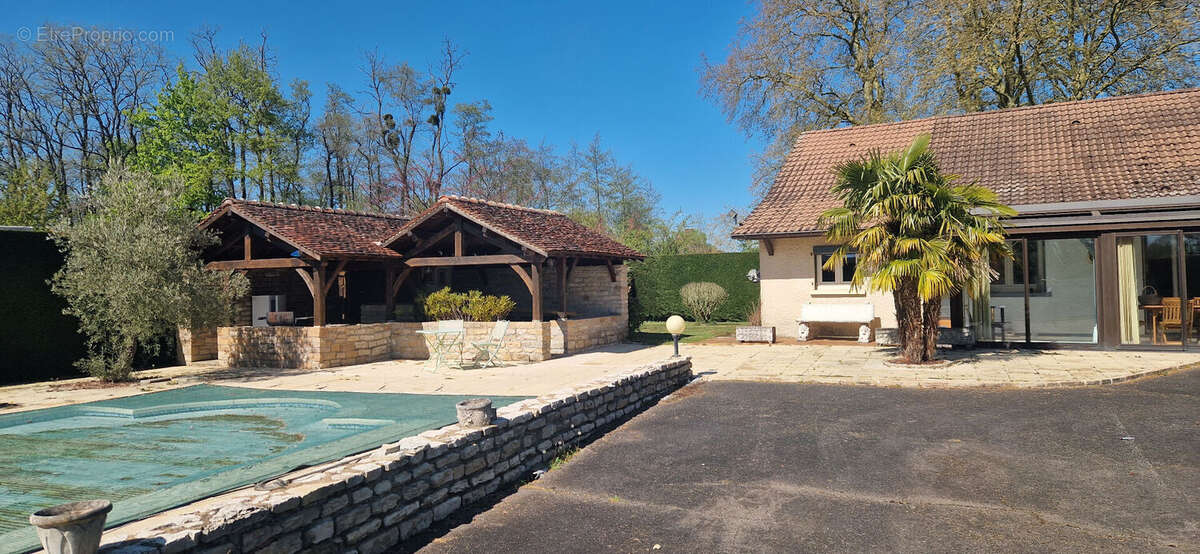 Très belle maison rénovée avec piscine 71500 Louhans - photo 4