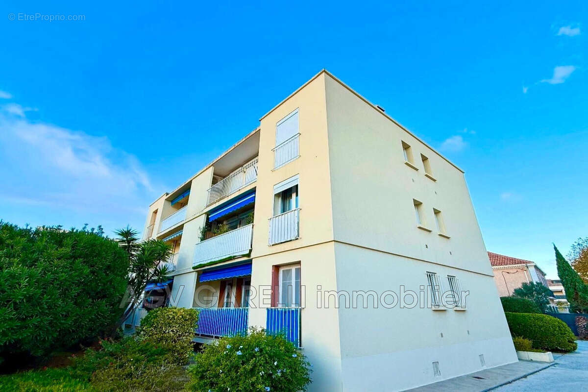 Appartement à CARQUEIRANNE