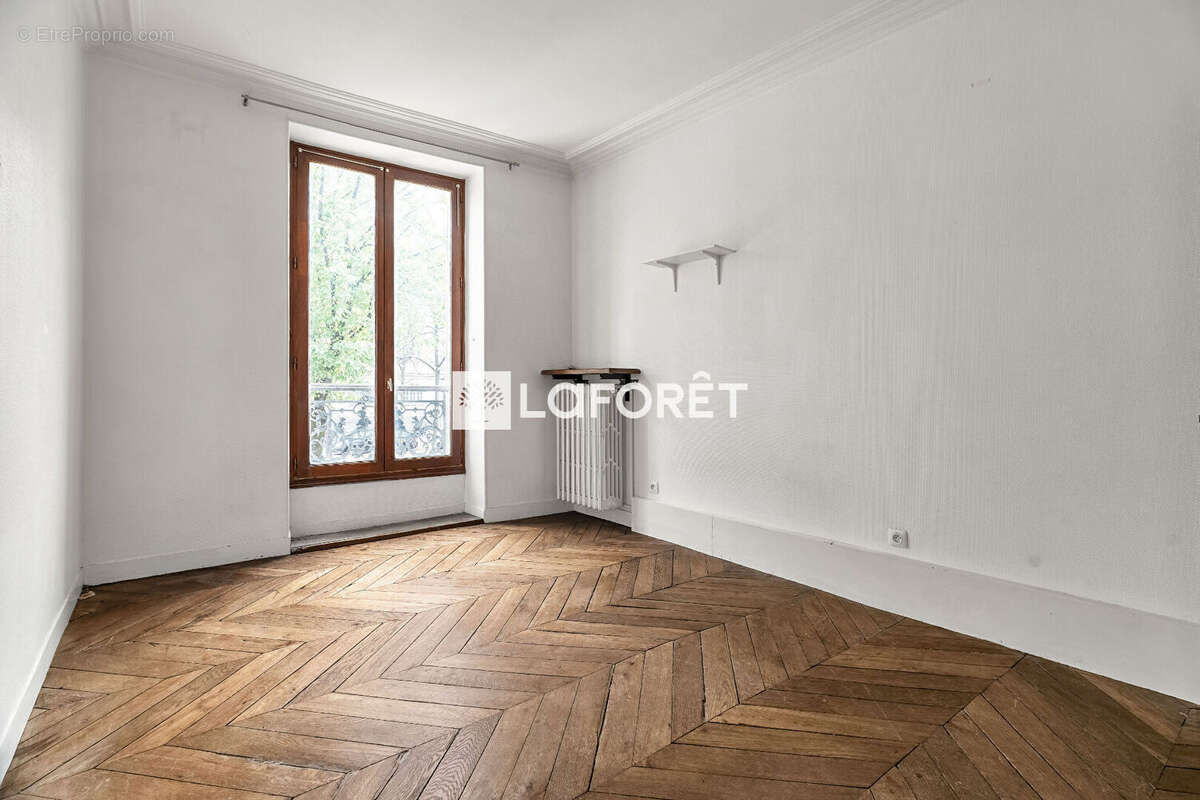 Appartement à PARIS-17E