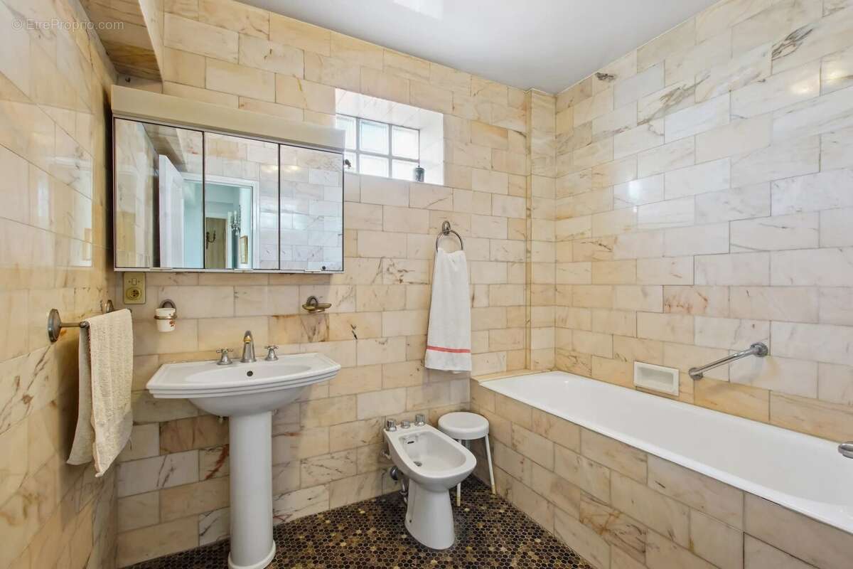 Appartement à SAINT-MAUR-DES-FOSSES