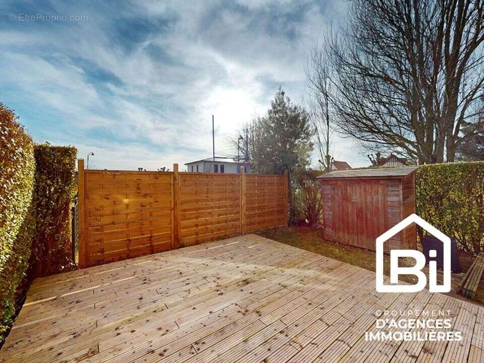 Appartement à COLLEVILLE-MONTGOMERY