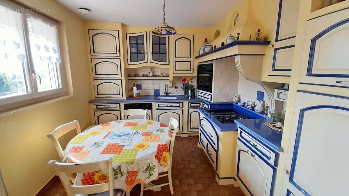 Maison à MONTMERLE-SUR-SAONE