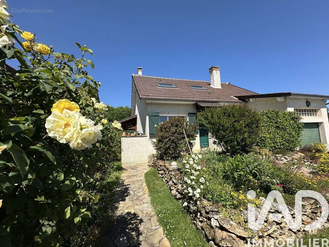 Maison 120 m² à Saint-Arnoult-En-Yvelines  - photo 2