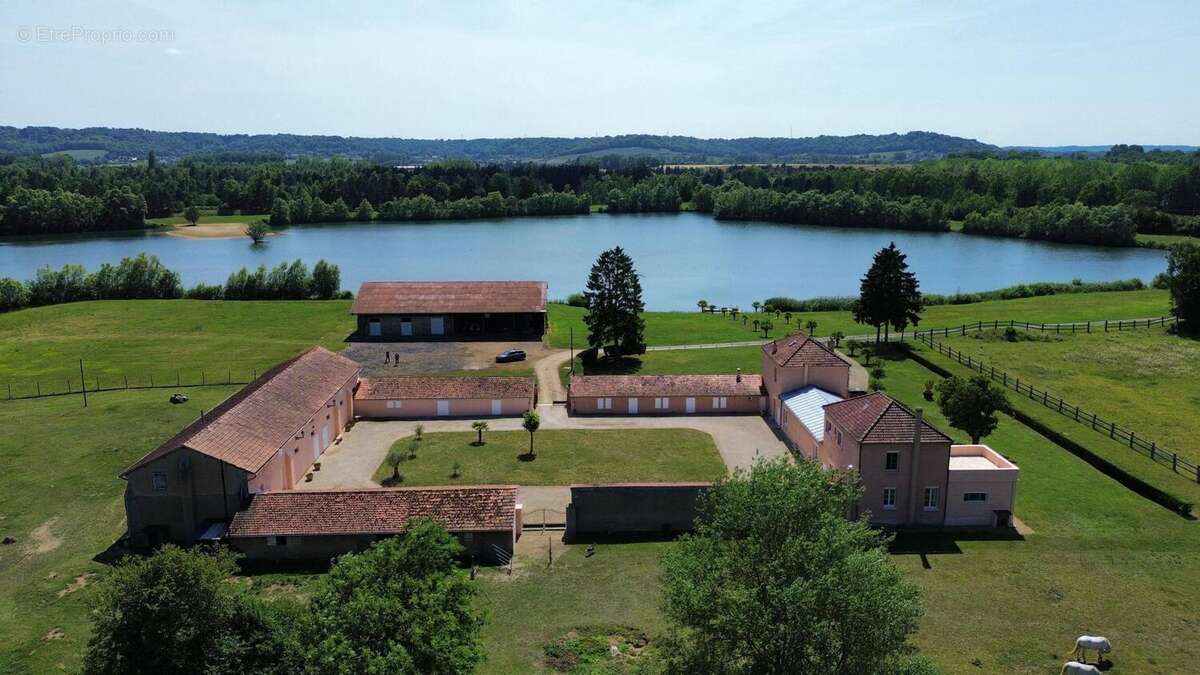Maison 295 m² à Soissons  - photo 3