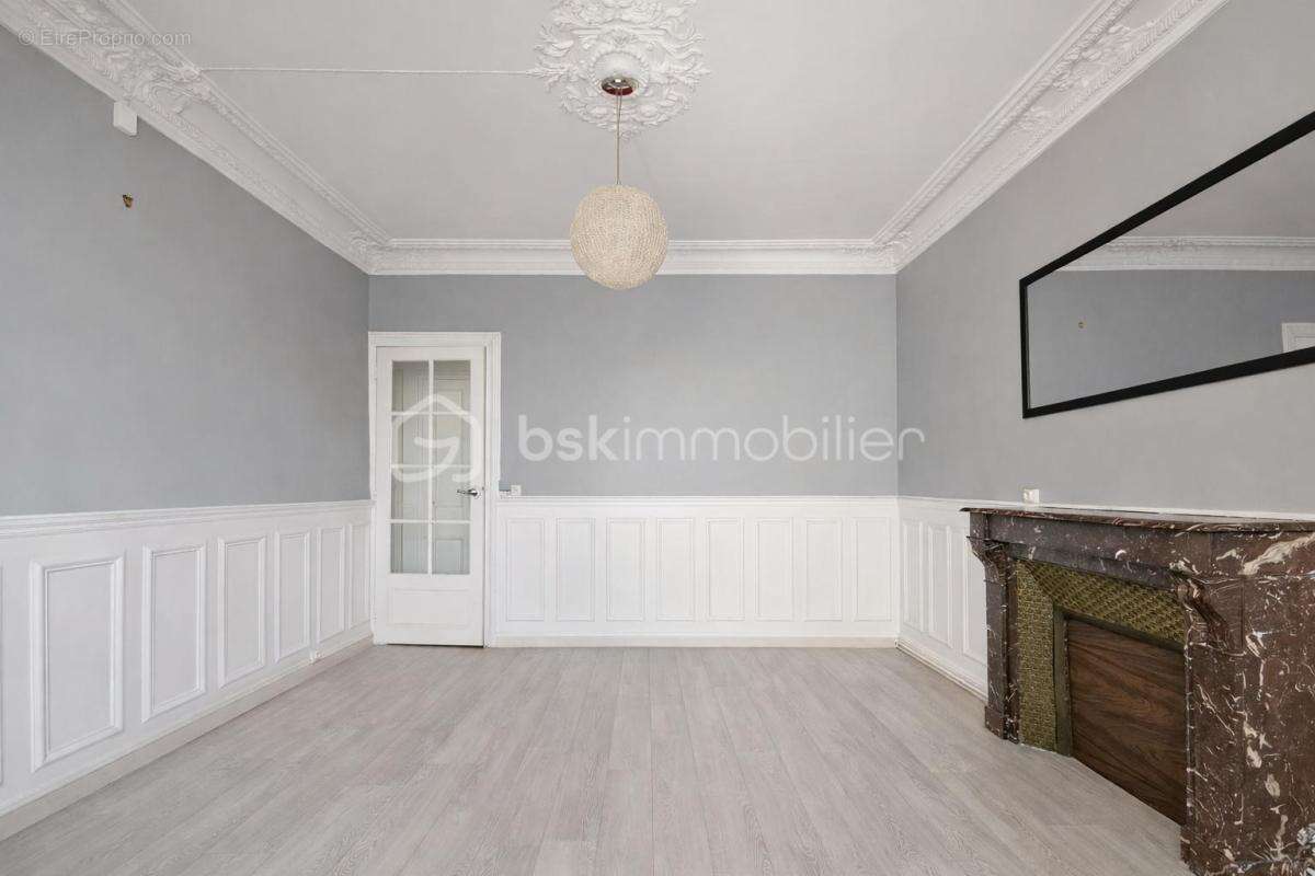 ROSNY CENTRE -  Appartement  - 3P 51m² - charme de l'ancien - à 2 pas du RER E Rosny Sous Bois - photo 3