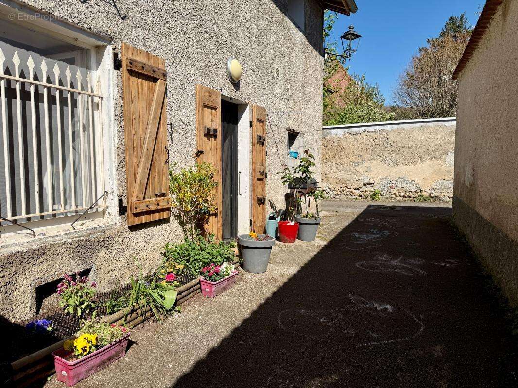 Maison à LE GRAND-LEMPS