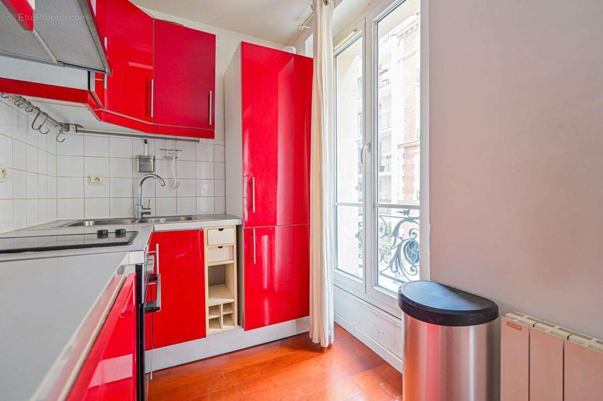 Appartement à PARIS-17E