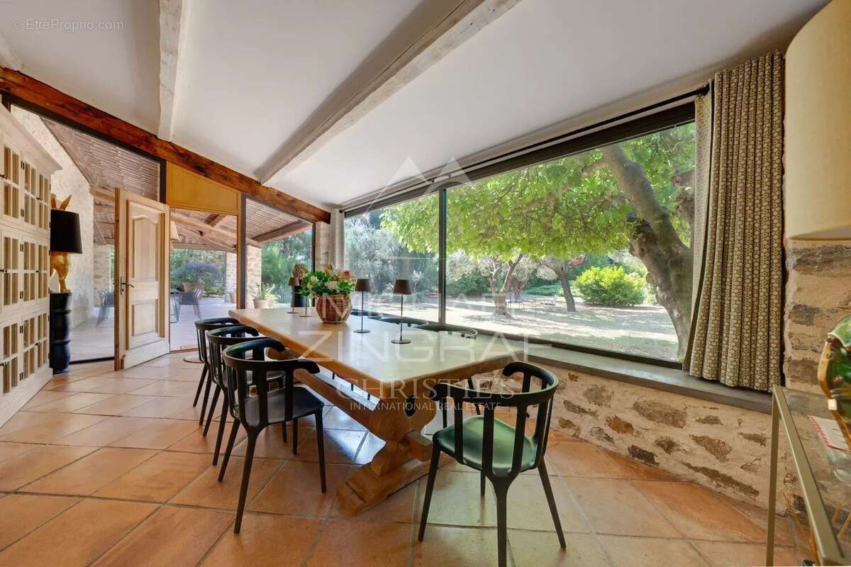 Maison à TOURVES