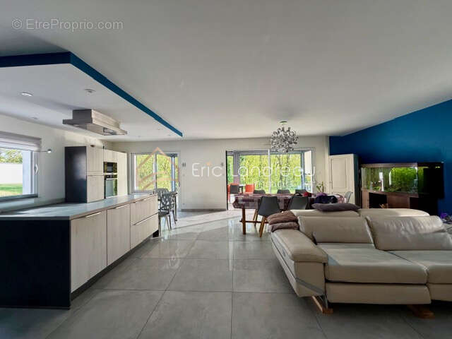 Maison à TALMONT-SAINT-HILAIRE