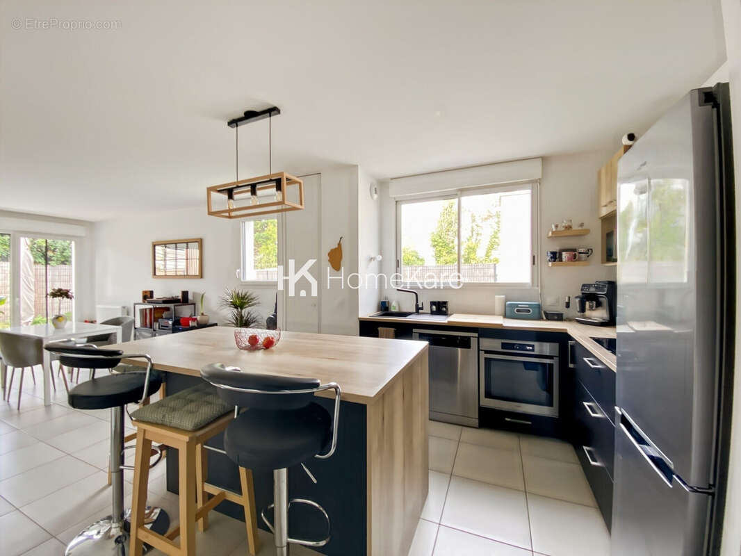 Maison à VILLENAVE-D'ORNON