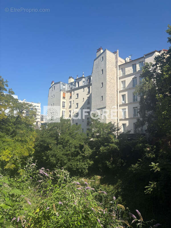 Appartement à PARIS-14E