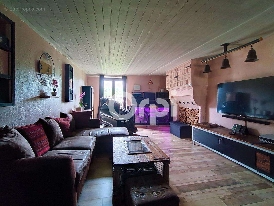 Maison à ROCHES-BETTAINCOURT