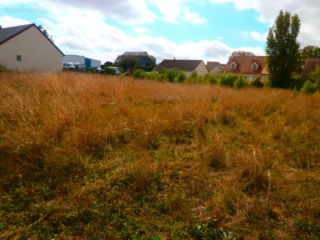 Terrain à BOURGES