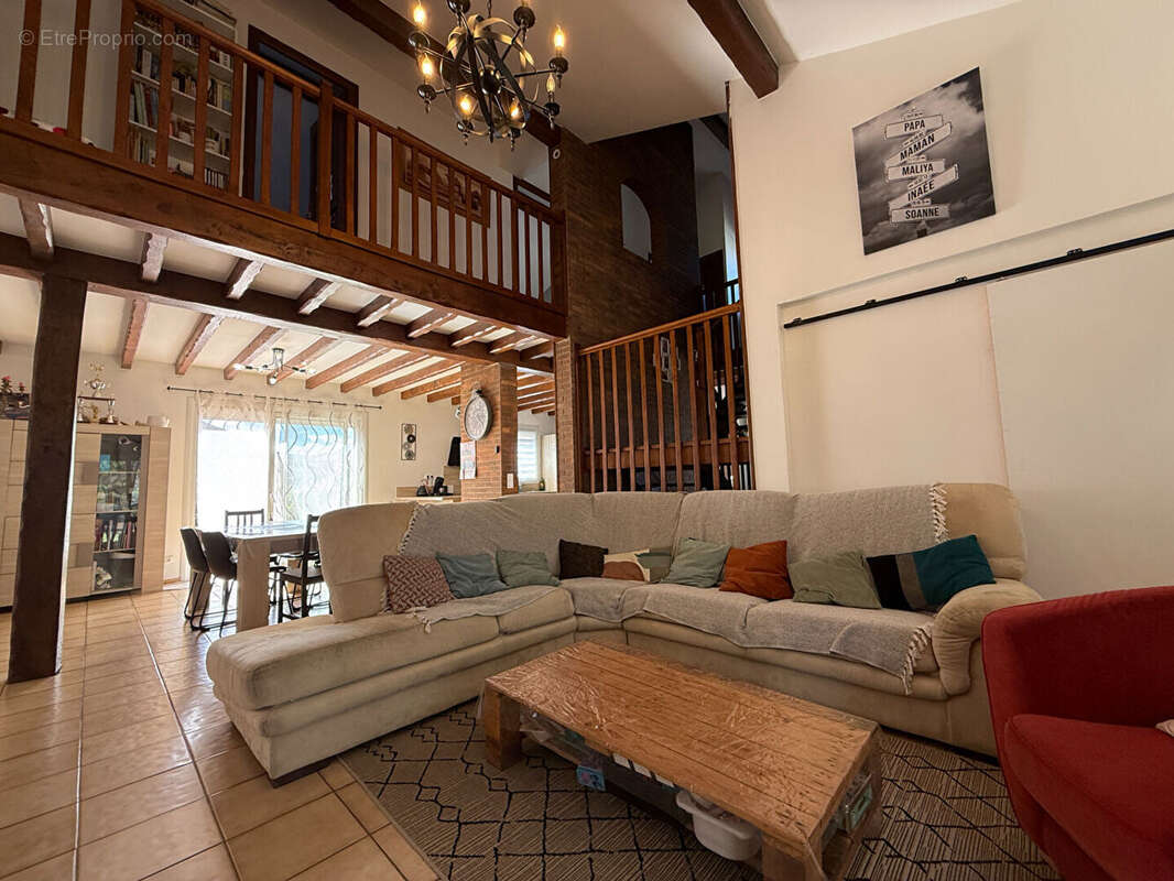 Maison familiale avec grand terrain et dépendance à Bourg-lès-Valence - photo 8