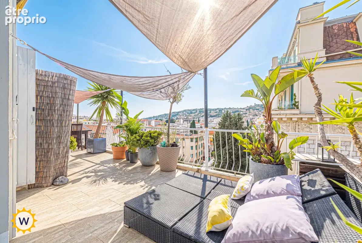 Rare T2 esprit loft de 51,30 m² avec terrasse plein ciel de 35 m² et vue panoramique sur Nice et ses collines - photo 3