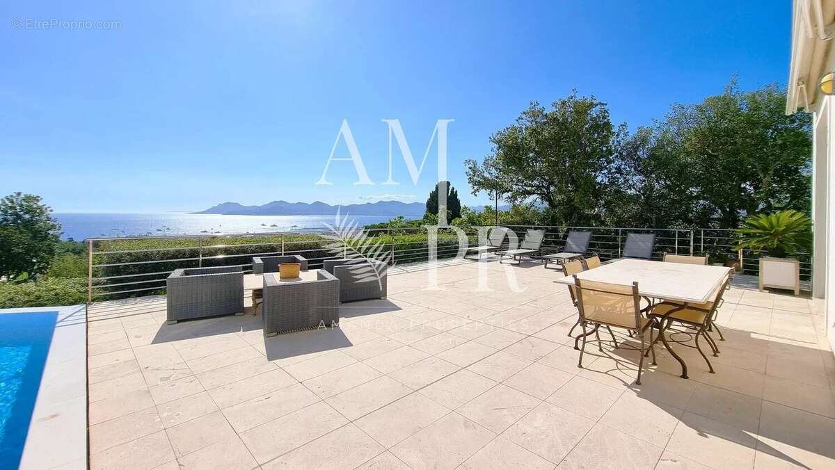Maison à CANNES