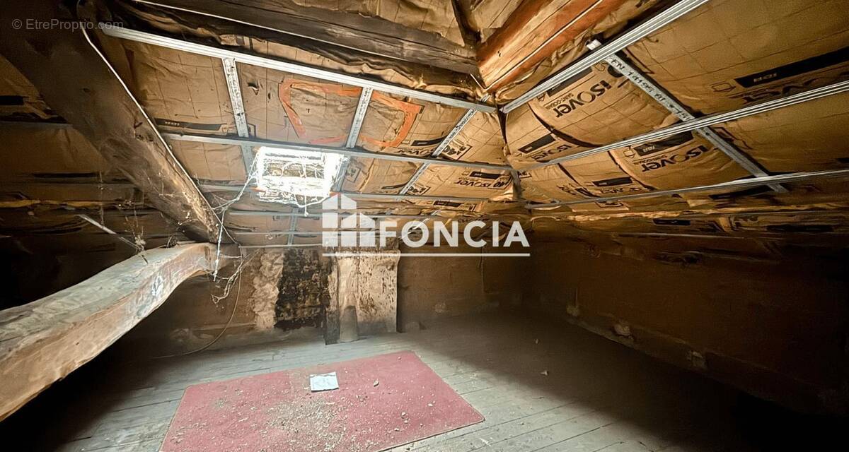 Appartement à REYRIEUX