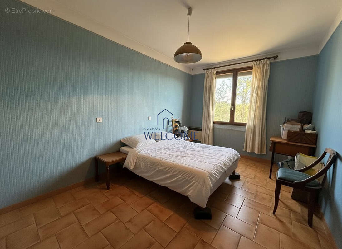 Maison à POUSSAN