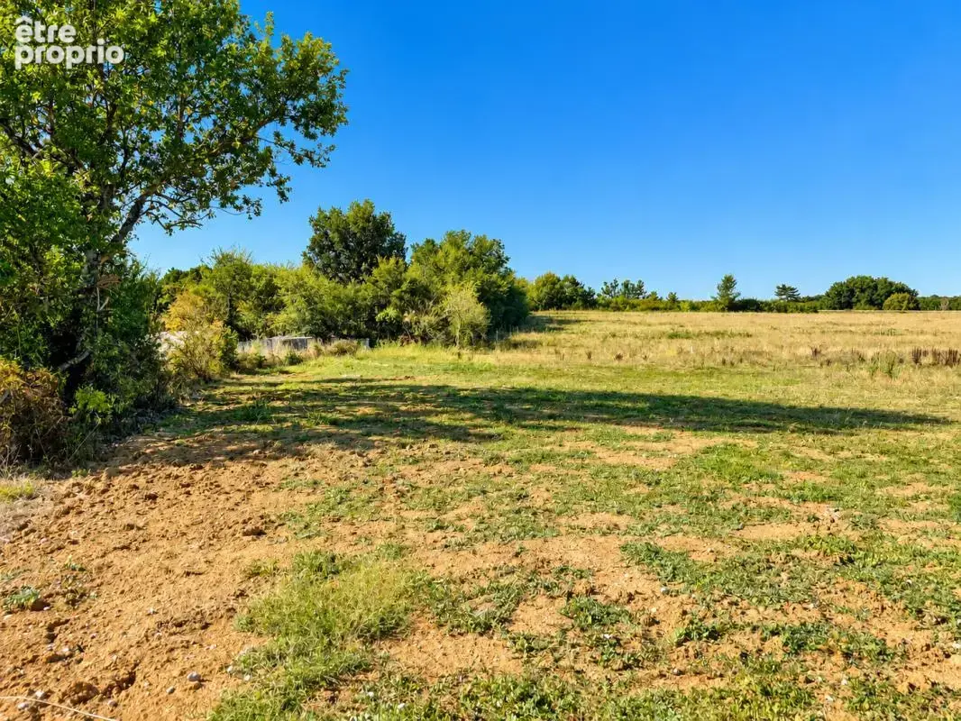 Terrain constructible 2959m2 viabilise au calme - photo 3