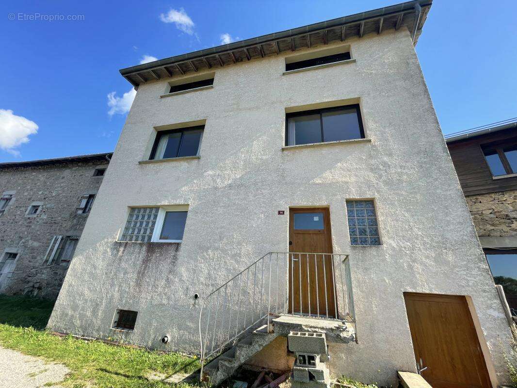 Appartement à SAINT-NICOLAS-DES-BIEFS