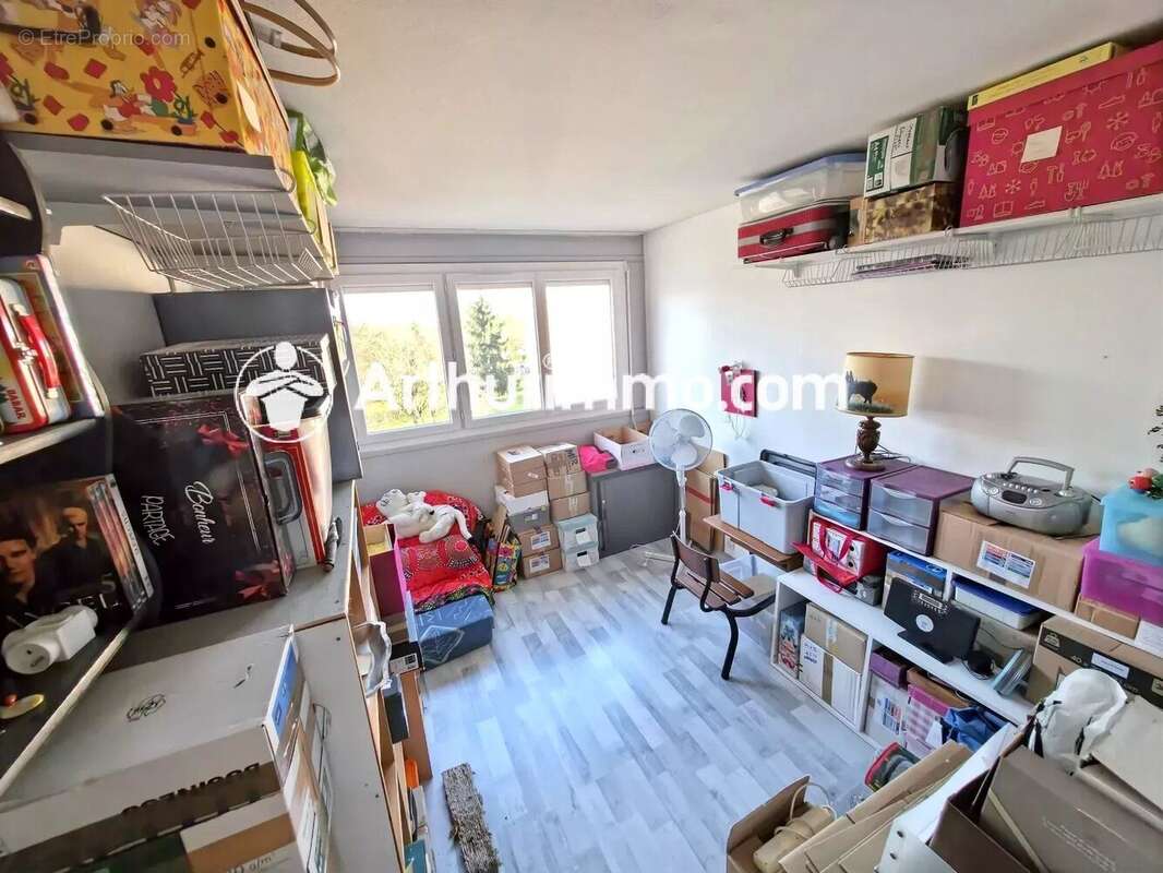 Appartement à SAVIGNY-LE-TEMPLE