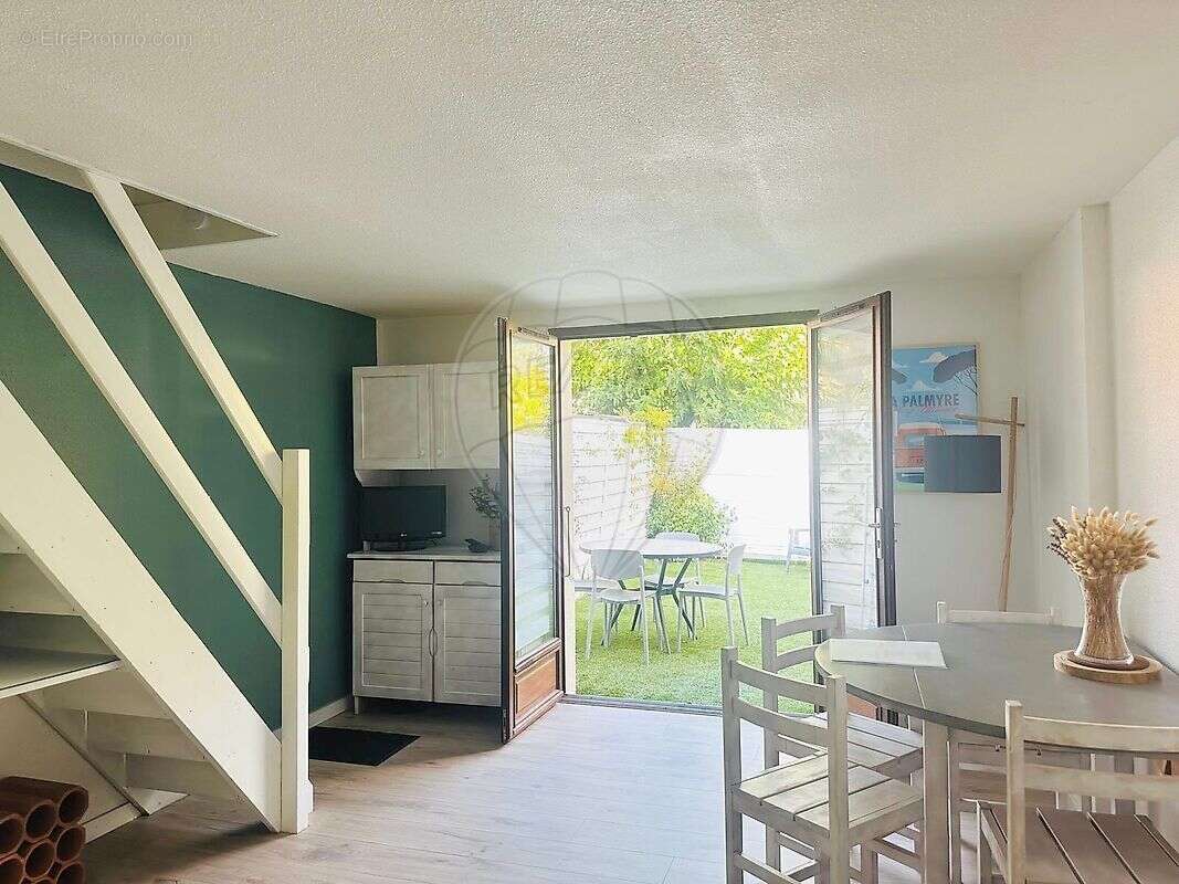 Maison à LES MATHES