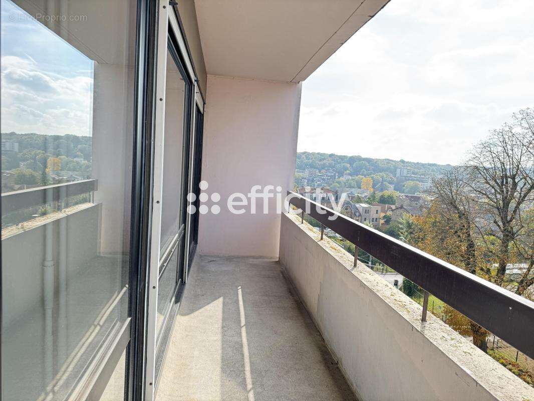 Appartement à CHAVILLE