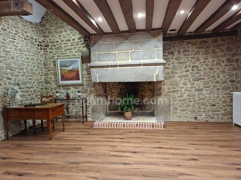 Maison à MARCILLE-LA-VILLE