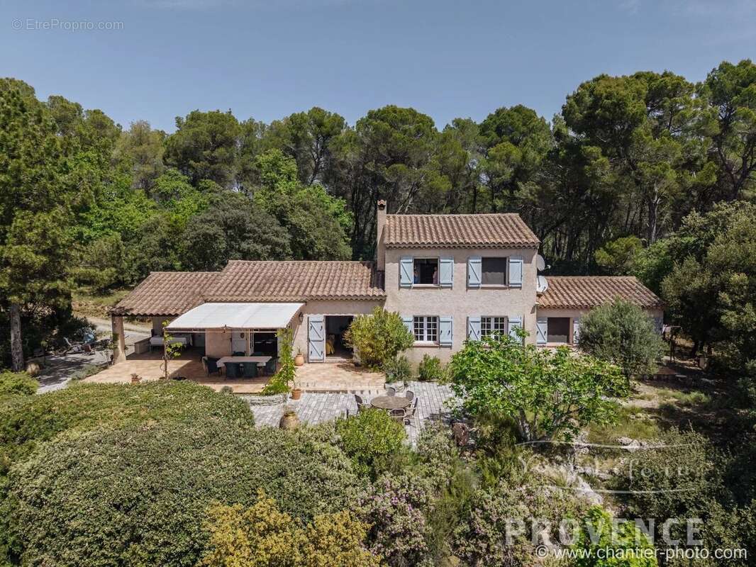 Maison à SAINT-ANTONIN-DU-VAR