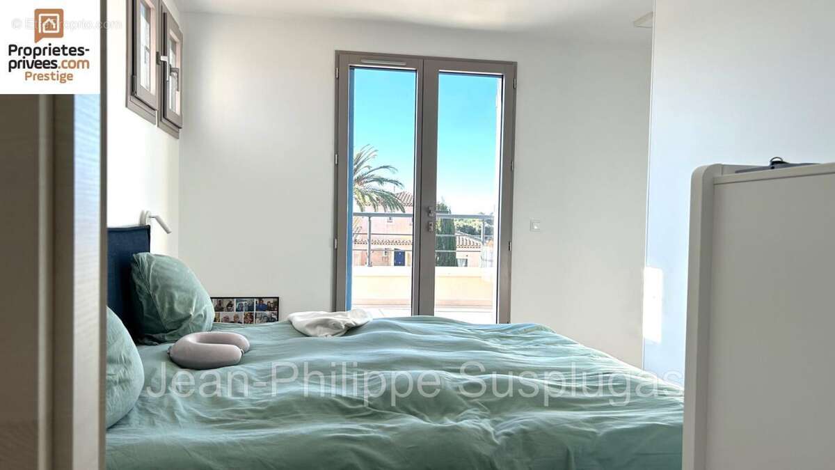 Maison à SAINT-CYR-SUR-MER