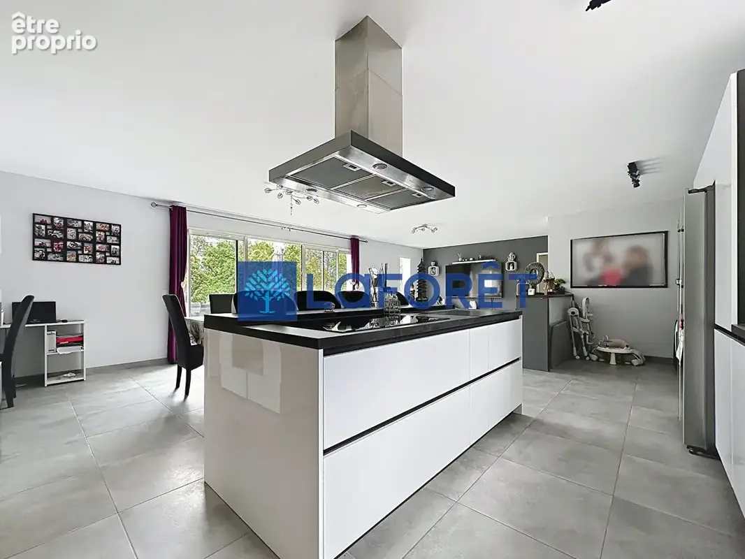 Maison d'exception à vendre à Draguignan - 7 pièces, 6 chambres, 2500 m² de terrain - photo 9