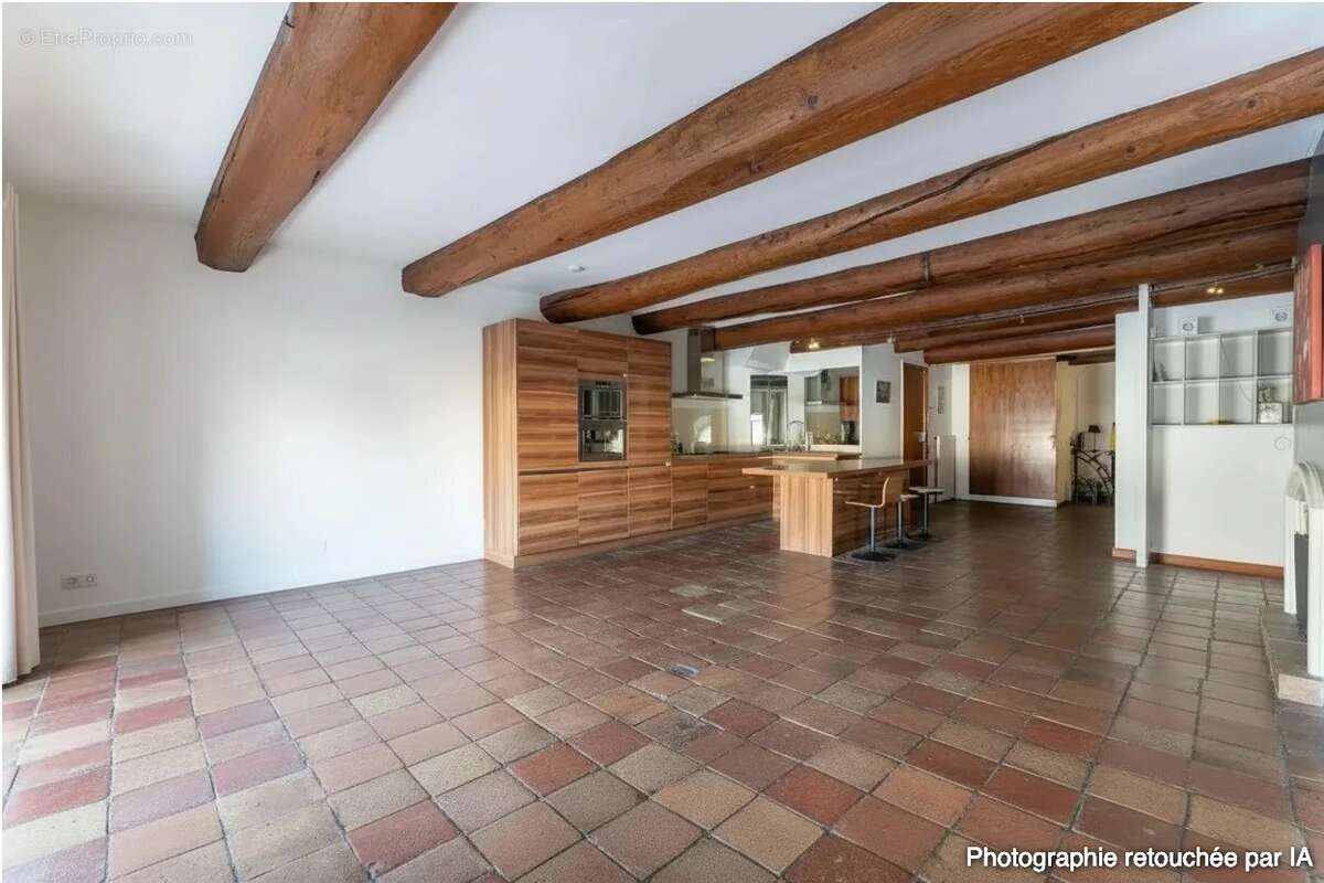 Appartement à MARSEILLE-1E