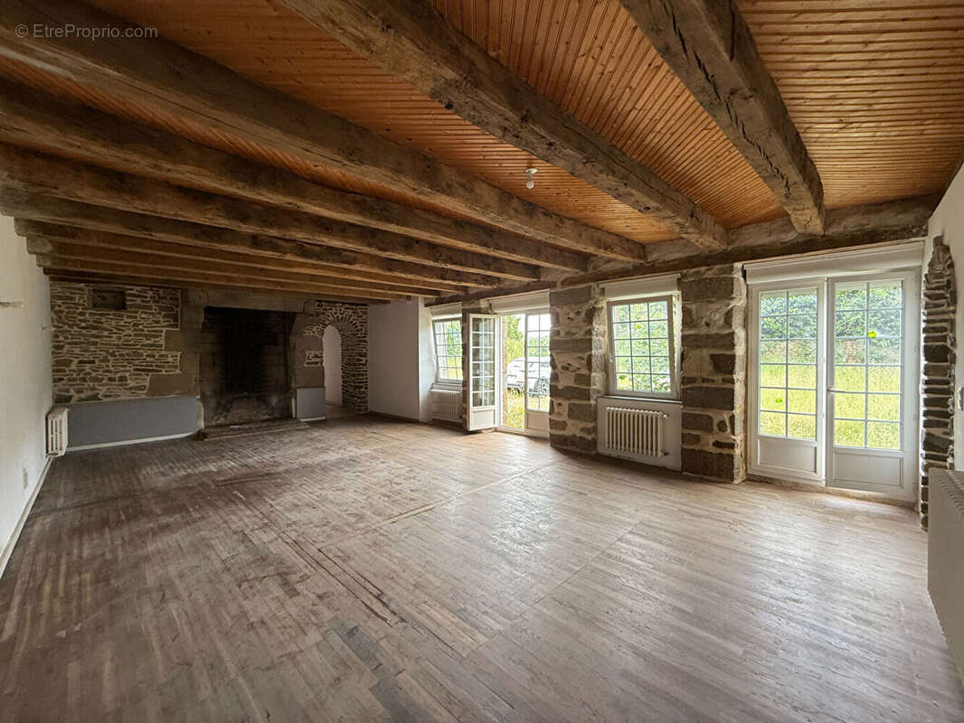 Maison à NOYAL-SOUS-BAZOUGES