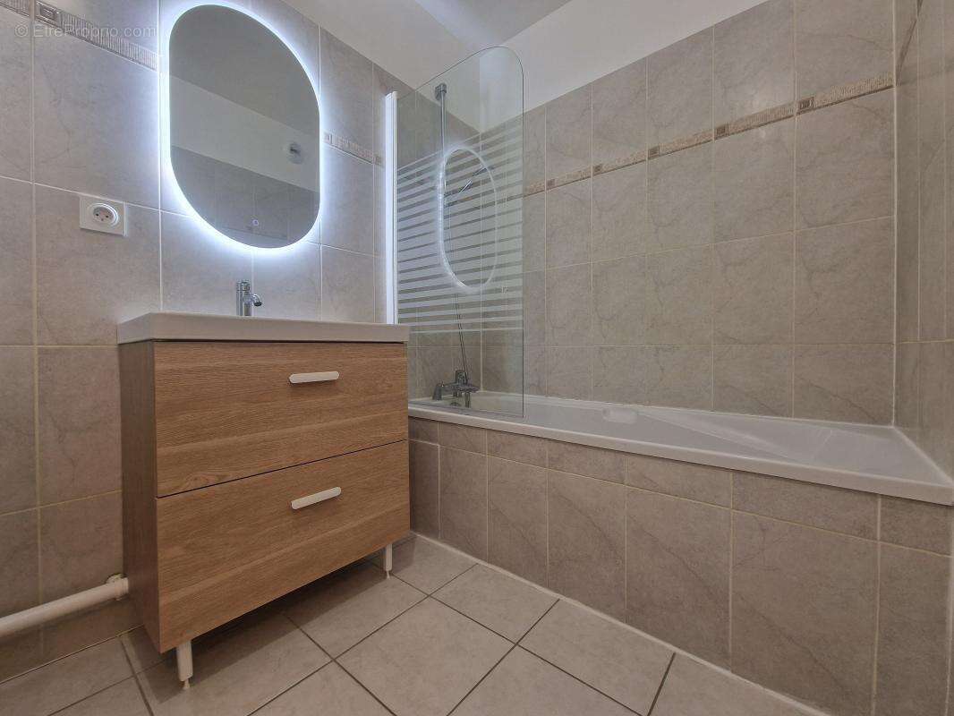 Appartement à VAIRES-SUR-MARNE