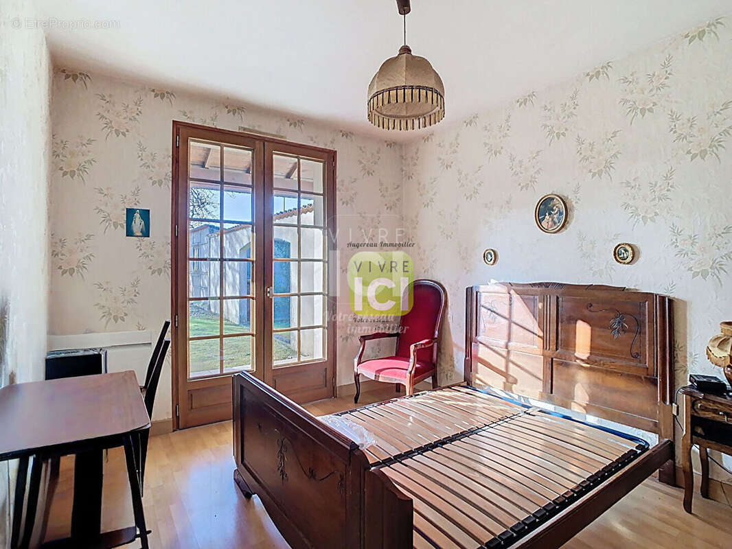 Maison à LA TESSOUALLE